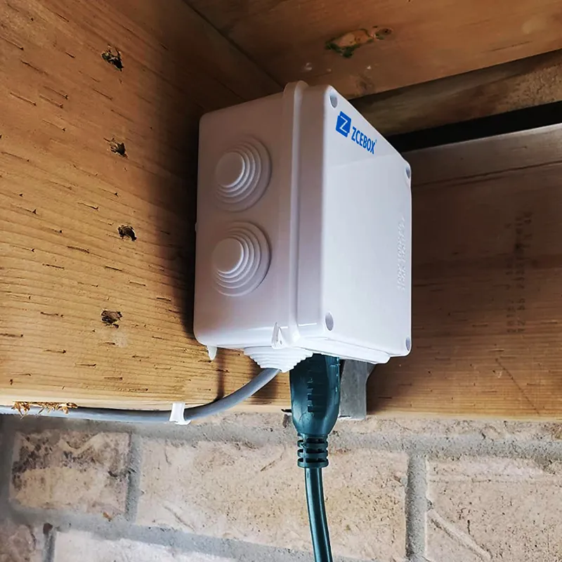 Boîte de jonction de l'enceinte étanche