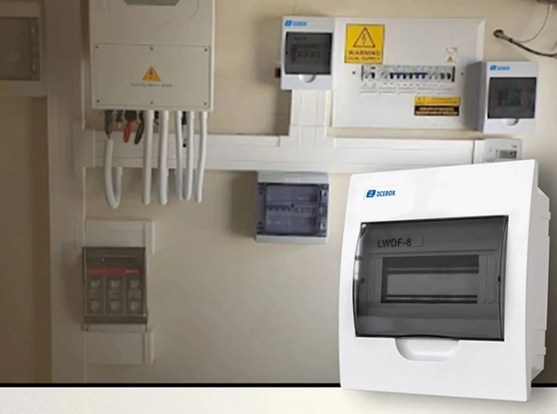 ZCEBOX dispose de sa propre usine de fabrication, qui produit jusqu’à 220 000 unités par mois.